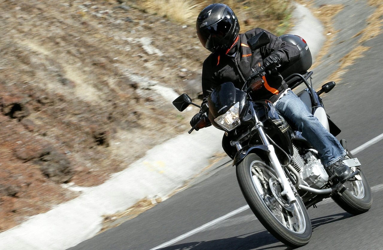 como trabalhar de moto uber