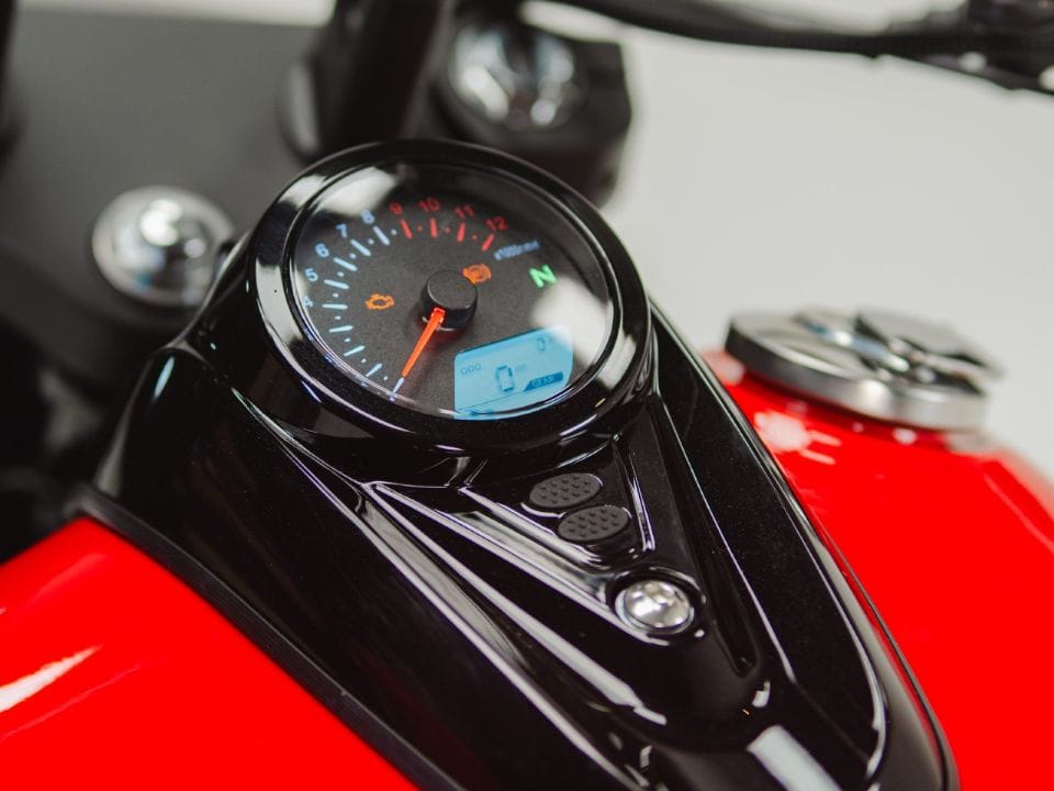 Iron 250 2025 moto custom barata