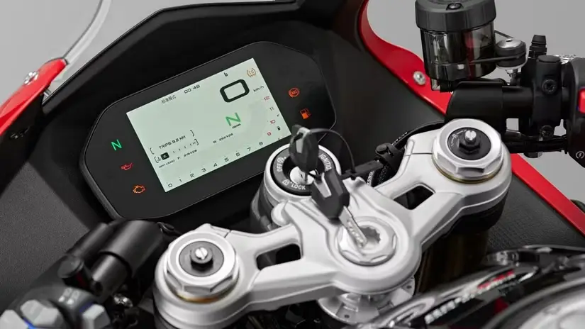 qjmotor srk 650 r alternativa a Honda CBR 650R