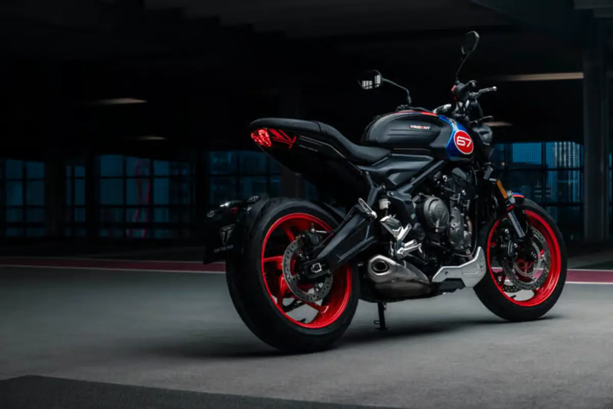 Triumph Trident 660 Triple Tribute Edition