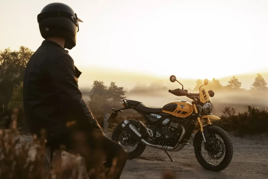 Triumph traz a Scrambler 400 XC