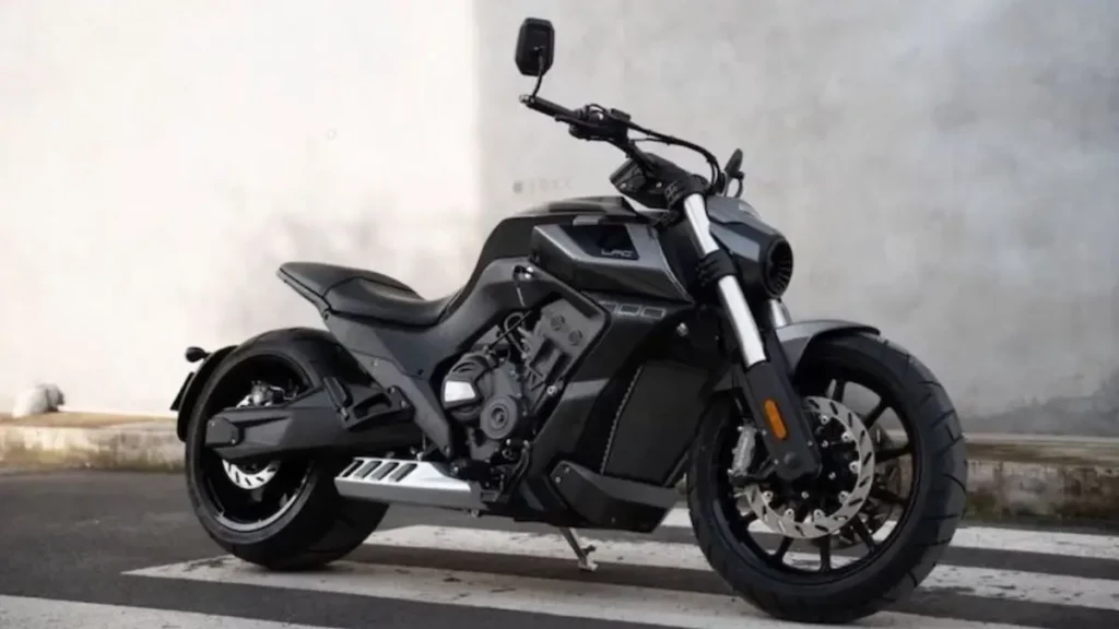 Moto Benda esportiva moderna e elegante.