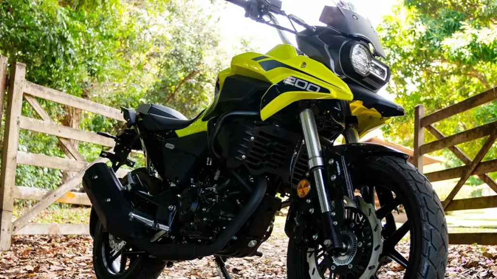 Moto Shineray Storm 200 2026 amarela.