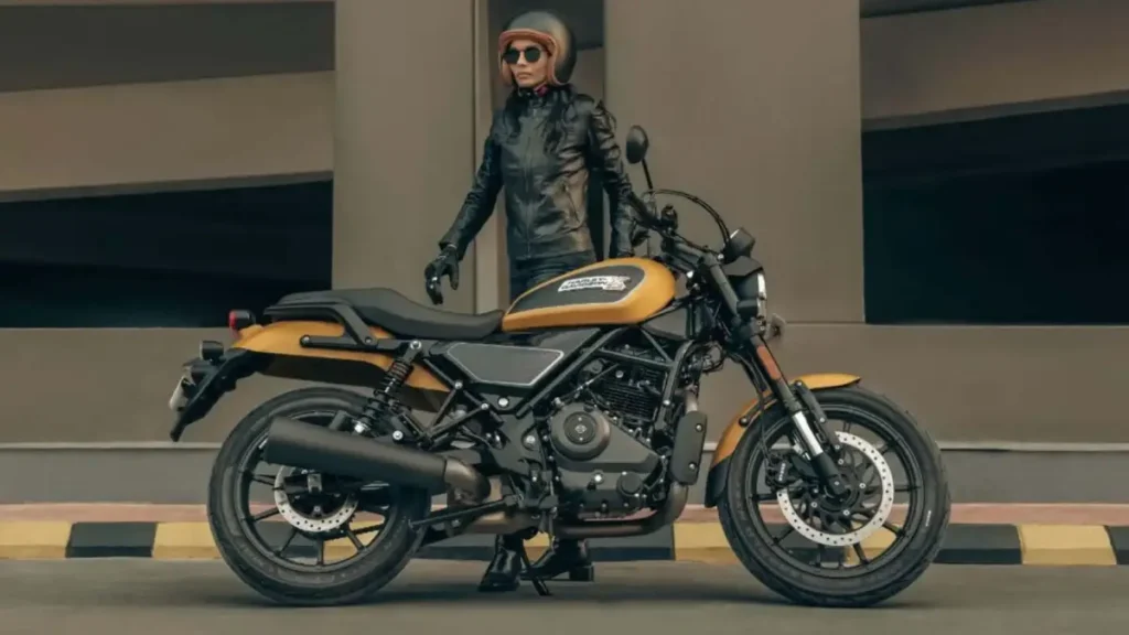 Moto Harley-Davidson Sprint 440 na cor amarela