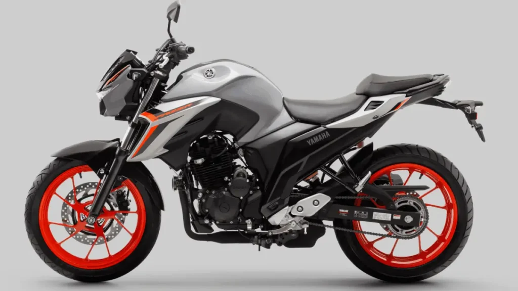 Melhor moto para viajar com garupa barata