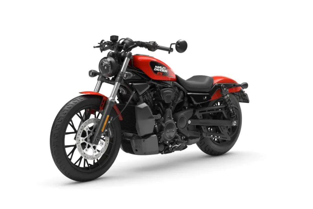 Harley-Davidson Nightster 2026 em vista lateral, com motor Revolution Max 975T