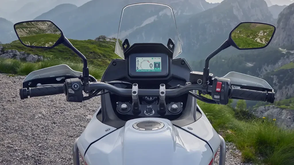 Painel da Honda XL750 Transalp