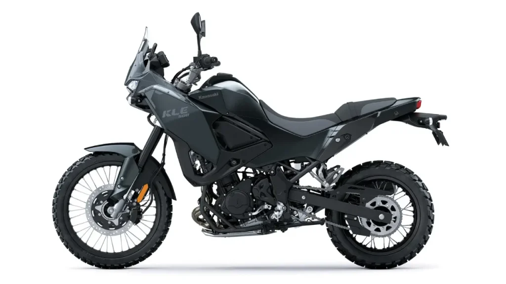 Kawasaki KLE 500 na cor preta