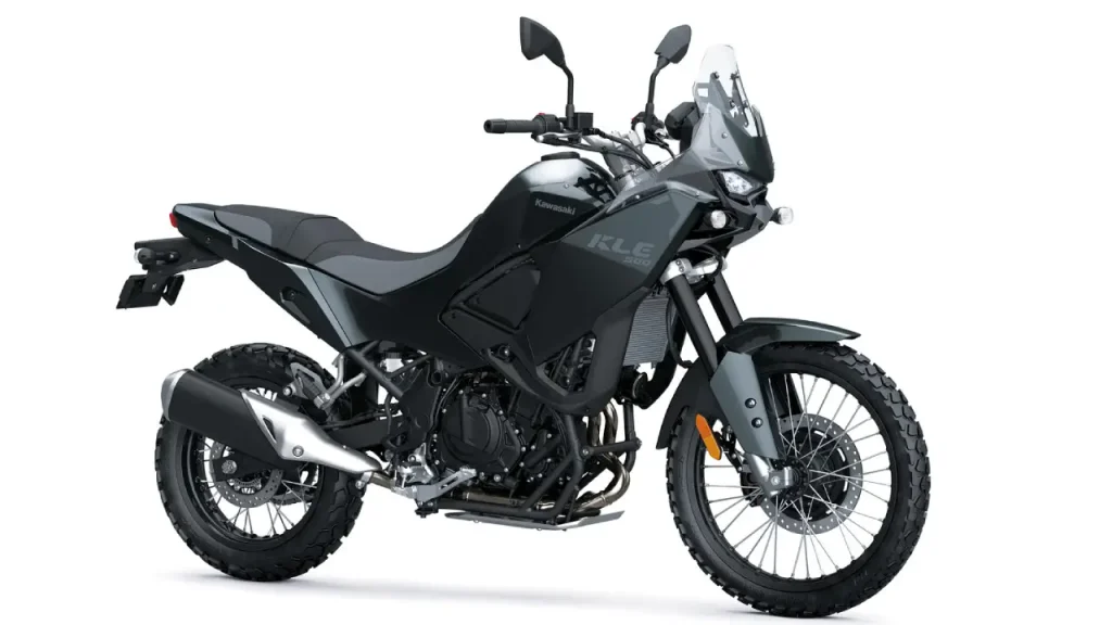 Kawasaki KLE 500 na cor preta